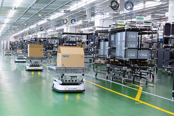 NEC 掛川の最新スマート工場を公開！自動搬送ロボットAGV・AMR/量子アニーリング/ローカル5G/顔認証/エコ導入