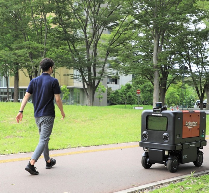自動配送ロボットによるフードデリバリーを既に実用化　楽天に聞く、配送の現状と課題、こだわりと展望、改正道交法による変化