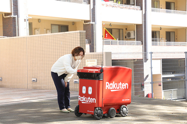 自動配送ロボットによるフードデリバリーを既に実用化　楽天に聞く、配送の現状と課題、こだわりと展望、改正道交法による変化
