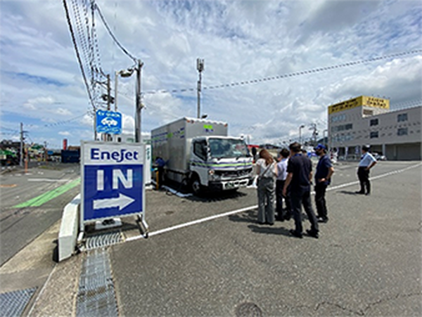 NEC、ENEOS、日通 EVトラック普及拡大に向けた「経路充電」の実証実験を福岡で開始　EV運用支援アプリの機能と有効性も検証