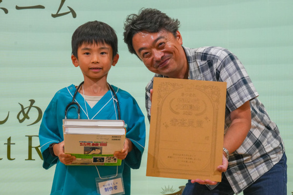 子ども達の発想あふれる「embot大展覧会」開催！最優秀賞は力作「カラドキピエロ」、ハムスターロボットや動くアクセサリーも