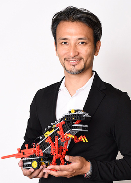 子どもたちが競い合うロボット全国大会を開催　MVPはドローンとロボットを融合したアイデアロボットが受賞　ヒューマンアカデミー