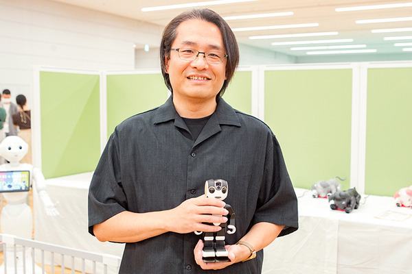 ロボットと触れあい 子ども達の笑顔あふれる「ちょっと先のおもしろい未来」(ちょもろー) 開催レポート