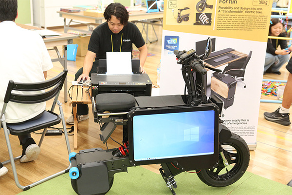 ロボットと触れあい 子ども達の笑顔あふれる「ちょっと先のおもしろい未来」(ちょもろー) 開催レポート