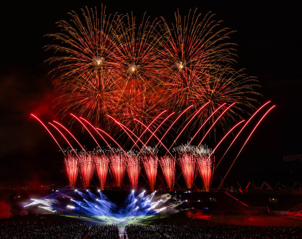 「ファイナルファンタジーXIV」10周年記念の花火＆音楽、ドローンショー大阪の写真を公開　次回は千葉県幕張で開催へ