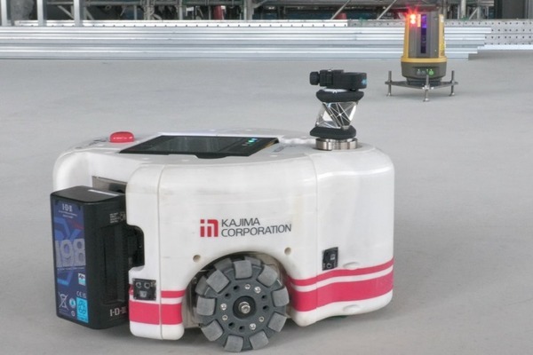 鹿島、建築工事の墨出し作業を全自動で高精度に行うロボットプリンター「ロボプリン」を開発　生産性が約2倍に向上