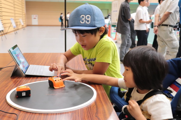 「全日本ロボット相撲大会2023 九州予選会」開催　ロボット力士たちが12月の決勝大会 国技館出場に進む　富士ソフト