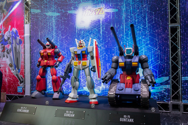 【速報】機動戦士ガンダム「GUNDAM NEXT FUTURE -EAST-」東京開幕！巨大シアターでメタバース体験、ガンプラバトルVRなど見どころや来場者特典を紹介