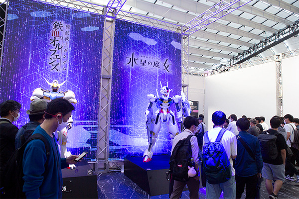 【速報】機動戦士ガンダム「GUNDAM NEXT FUTURE -EAST-」東京開幕！巨大シアターでメタバース体験、ガンプラバトルVRなど見どころや来場者特典を紹介