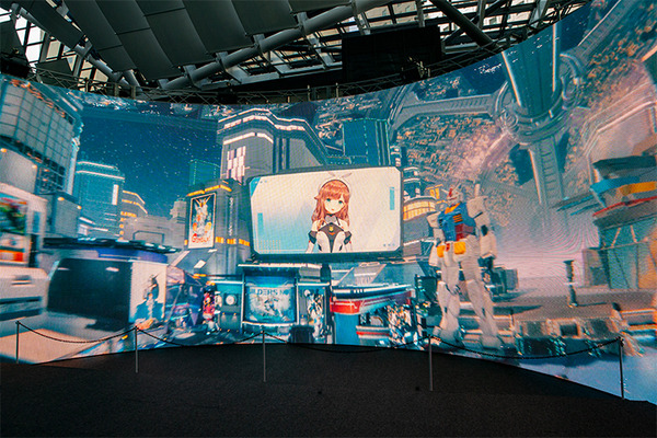 【速報】機動戦士ガンダム「GUNDAM NEXT FUTURE -EAST-」東京開幕！巨大シアターでメタバース体験、ガンプラバトルVRなど見どころや来場者特典を紹介
