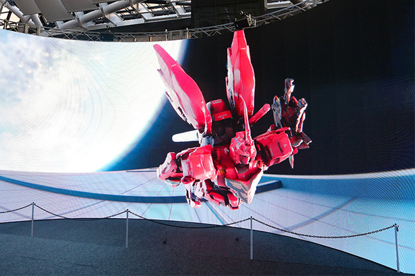 【速報】機動戦士ガンダム「GUNDAM NEXT FUTURE -EAST-」東京開幕！巨大シアターでメタバース体験、ガンプラバトルVRなど見どころや来場者特典を紹介