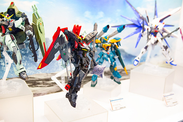 【速報】機動戦士ガンダム「GUNDAM NEXT FUTURE -EAST-」東京開幕！巨大シアターでメタバース体験、ガンプラバトルVRなど見どころや来場者特典を紹介