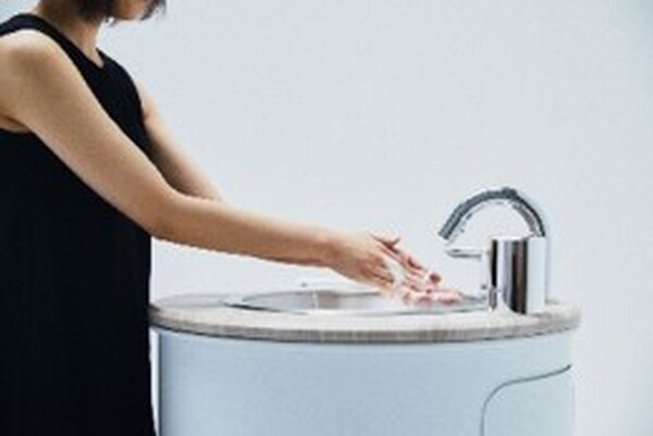 コンセプトBEVモデル、マイクロ波給電、次世代太陽電池、eラバーセンサー、高分子など豊田合成が「JAPAN MOBILITY SHOW」で最新技術を紹介