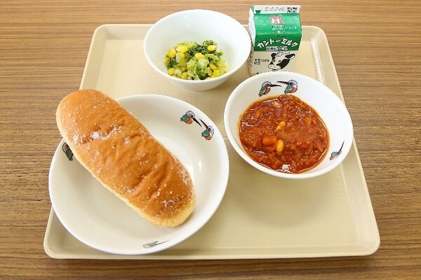 テレプレゼンスロボットで給食室を模擬探検！取手市が子どもたちの食への関心を高めるICT×食育授業を実施　