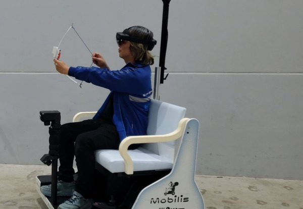 Microsoft HoloLens 2とロボットライドを組み合わせた体験型XRコンテンツを「レジャー&サービス産業展2023」に出展　ハニカムラボ