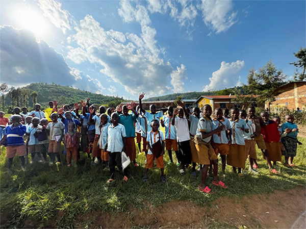 【世界初】空飛ぶ5G基地局　ソフトバンクが成層圏からの5G通信試験に成功　ルワンダ政府と協力