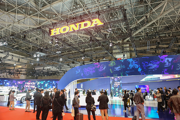 「ジャパンモビリティショー2023」見どころレポート(1) スバルが空飛ぶクルマ(コンセプト)を展示　自動車メーカー編
