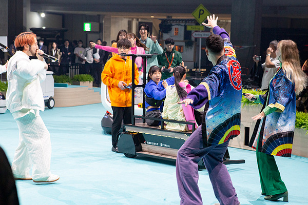 「ジャパンモビリティショー2023」見どころレポート(3)　キッザニアで職業体験　モビリティやゲームで楽しもう　家族連れ向けコンテンツ編