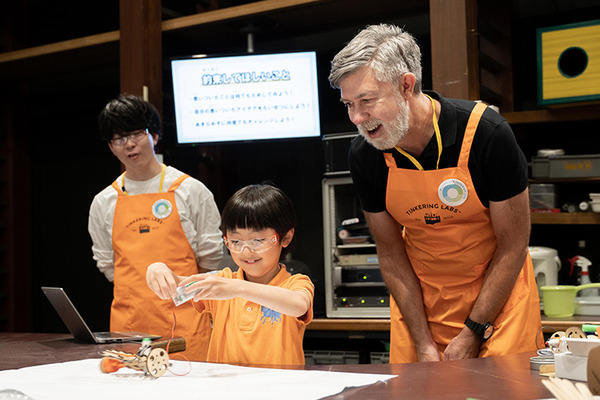 子どもが「論理的・創造的な問題解決力」を習得できる本格的な発明キットと書籍「子どもが体験するべき50の危険なこと」発売