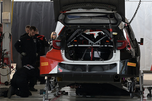 WRC「ラリージャパン」開幕　豊田スタジアムに多くのファンが来場！写真で見るトップドライバー達の素顔、サービスパークや展示会場