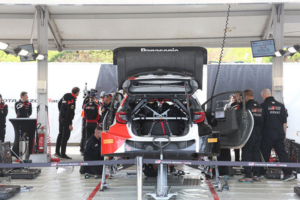 WRC「ラリージャパン」開幕　豊田スタジアムに多くのファンが来場！写真で見るトップドライバー達の素顔、サービスパークや展示会場