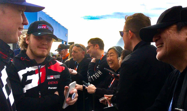 WRC「ラリージャパン」開幕　豊田スタジアムに多くのファンが来場！写真で見るトップドライバー達の素顔、サービスパークや展示会場