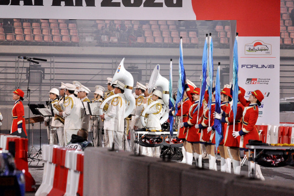 WRC「ラリージャパン」豊田スタジアム初の特設コースをラリーカーが激走！写真で見るジャンプ/ドリフト/熱戦の迫力