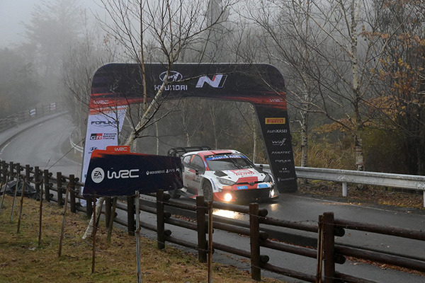 WRC「ラリージャパン」公道区間の初日は悪天候で波乱【SS別トップタイムドライバ一覧】勝田は痛恨のクラッシュ＆復帰！【速報】復帰後トップタイム連発