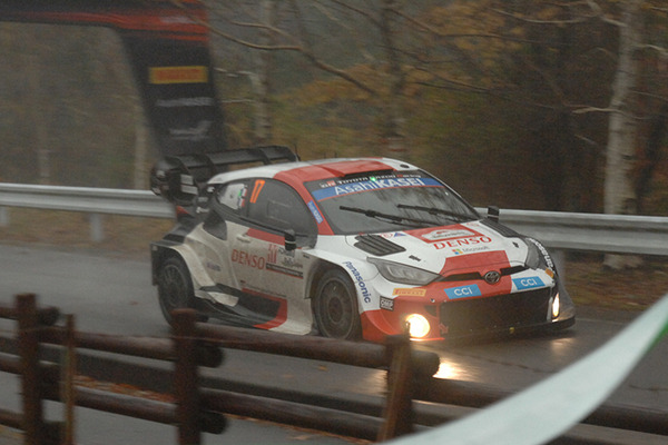 WRC「ラリージャパン」公道区間の初日は悪天候で波乱【SS別トップタイムドライバ一覧】勝田は痛恨のクラッシュ＆復帰！【速報】復帰後トップタイム連発