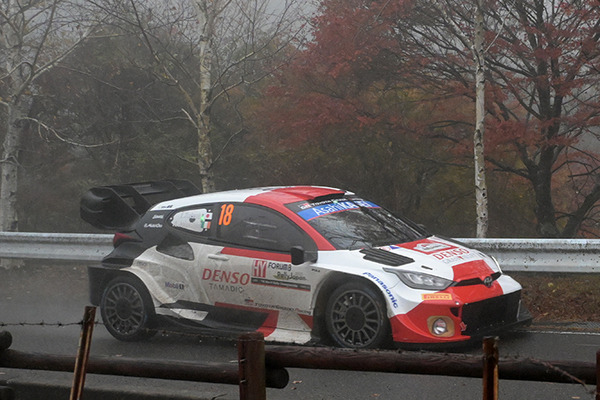 WRC「ラリージャパン」公道区間の初日は悪天候で波乱【SS別トップタイムドライバ一覧】勝田は痛恨のクラッシュ＆復帰！【速報】復帰後トップタイム連発