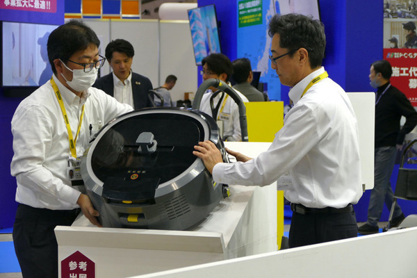「ビルメンフェア&クリーンEXPO 2023」は「ほぼロボット展」と言えるくらい掃除ロボットばかり
