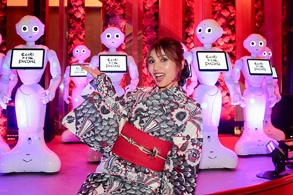 夜は「クラブ・ザ・ペッパー」に変身！ロボット、和食、DJ、音楽、ダンスが融合したエンタメ空間がオープン