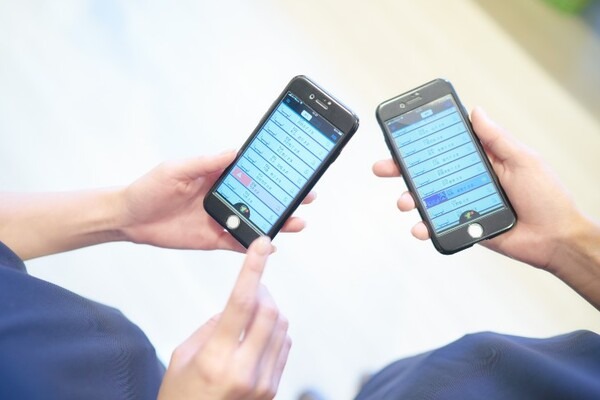 生成系AIでケアプラン作成時間が60分から1分へ短縮！アズパートナーズが介護データを活用したケアプラン自動作成ツールを開発