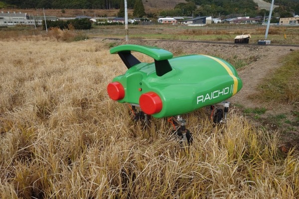 テムザックが耕起・収穫等を完全電動で行える多機能型農業ロボット『雷鳥２号』を開発
