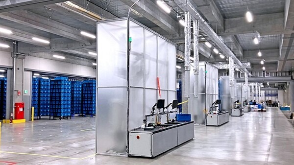 アスクルの大型倉庫にPopPickソリューションを318台納入「高密度収容や庫内作業効率化」をサポート　ギークプラス