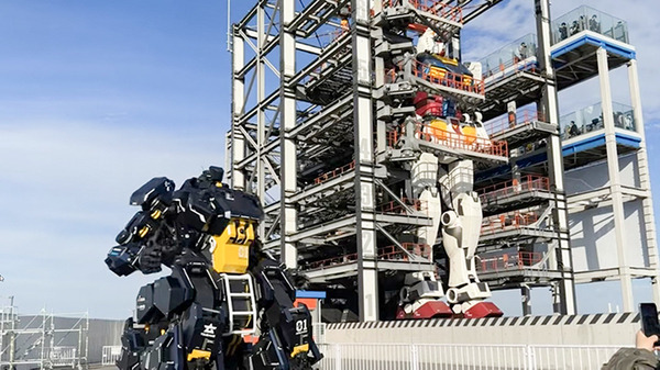 身長4.5m搭乗型ロボット「アーカックス」 ガンダムファクトリー横浜での公式動画を公開　搬入・デモ・夜間走行なども
