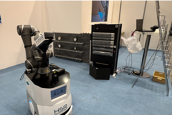 ドコモが最新の生成AI、味覚共有の人間拡張、力触覚を活用したロボットなど見どころ満載の最新技術を多数展示「ドコモ オープンハウス`24」開幕