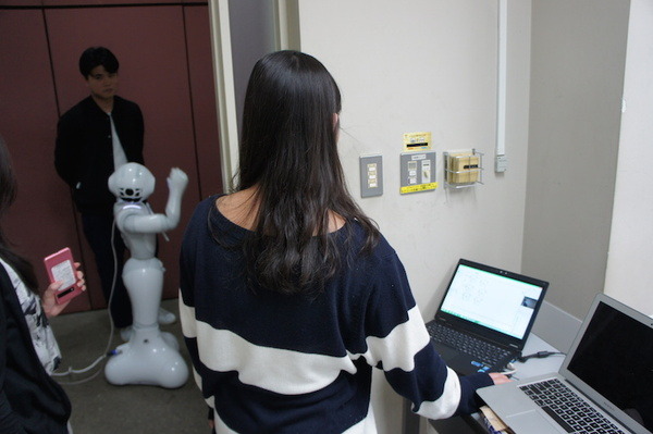 SFCで行われた「Pepperと漫才をつくる授業」を受けてきました