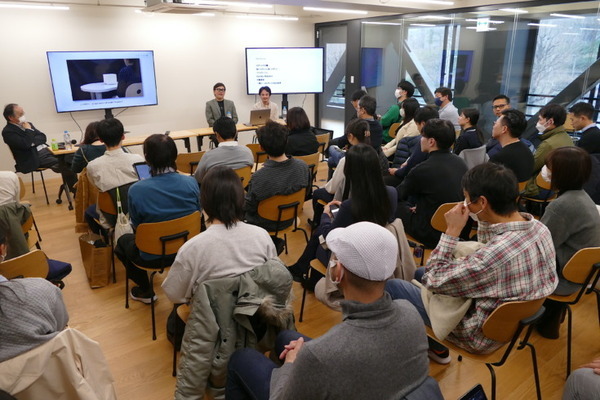 「ココロを動かす表現」としてのロボティクス　ユカイ工学＋武蔵野美大「Creative Robotics展」