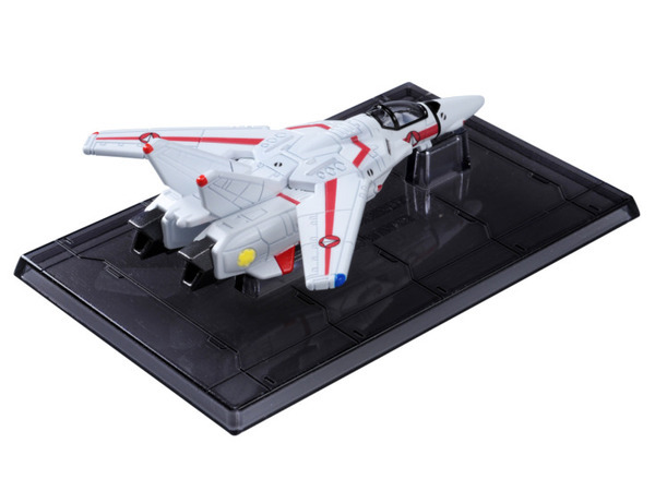 アニメ『超時空要塞マクロス』と「トミカ」が初コラボ！バルキリー3種を4月発売　一条/ジーナス/フォッカー機　河森正治氏が監修