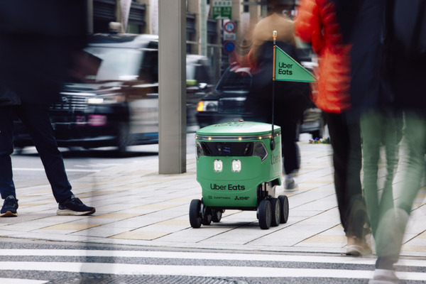 Uber Eatsが自律走行ロボットでデリバリーサービスを3月中に東京都内の一部地域で開始へ　三菱電機、Cartkenと提携