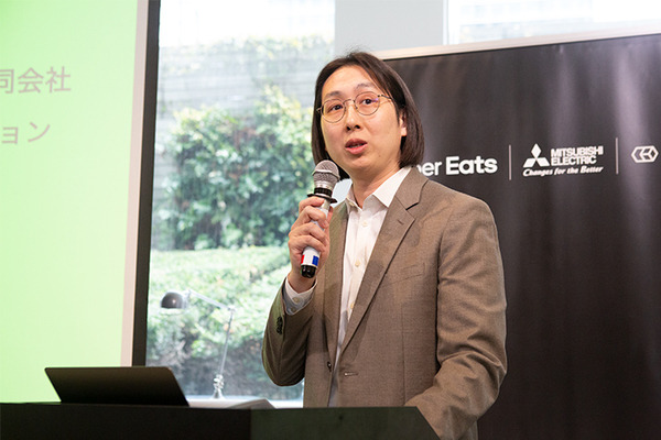【速報】Uber Eatsが自動運転デリバリーロボットを導入！東京都内で料理の配達を6日から開始、実演走行を公開