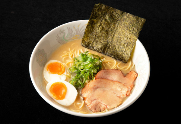 ペッパーだらけの「CLUB THE PEPPER」にラーメン8種が登場　厳選した行列ラーメン店や予約困難店は？ 3月限定で飲み放題980円