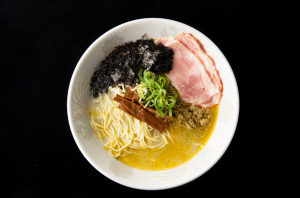 ペッパーだらけの「CLUB THE PEPPER」にラーメン8種が登場　厳選した行列ラーメン店や予約困難店は？ 3月限定で飲み放題980円
