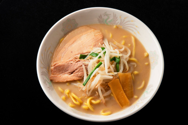 ペッパーだらけの「CLUB THE PEPPER」にラーメン8種が登場　厳選した行列ラーメン店や予約困難店は？ 3月限定で飲み放題980円