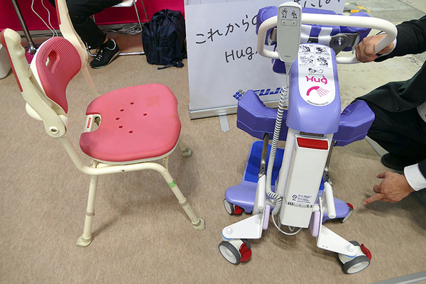 現金決済端末搭載の猫ロボや店内搬送ロボ、防水対応の移乗介護ロボやChatGPT搭載Pepper　最新小売＆介護ロボ事情