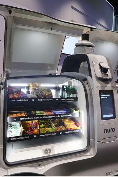 「GTC 2024」展示ホールはヒューマノイドなど次世代の情報を求めて超満員　現地の様子を写真と動画で体験