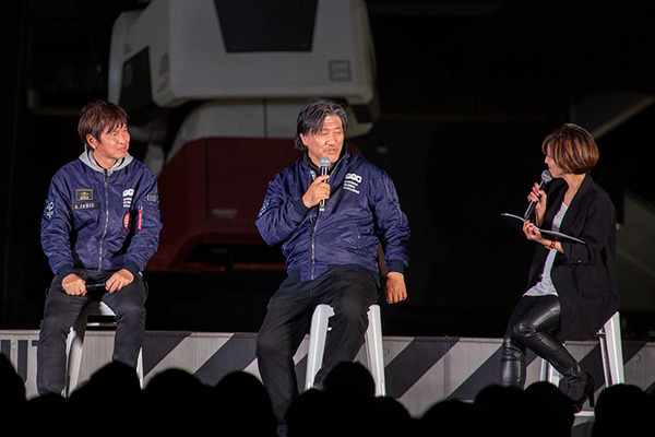 横浜の動くガンダム、アムロのセリフでお別れを告げる　最後の起動実験を花火とドローンショーで飾った「GFYグランドフィナーレ」