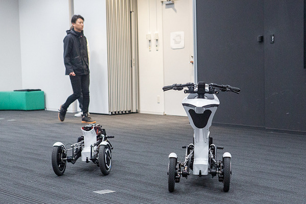 運転席と駆動ベースユニットが分離・合体！次世代3輪モビリティ「Raptor」発表　千葉工大fuRoとRDSの技術を融合