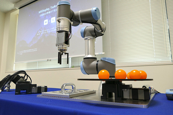 オリエンタルモーターが協働ロボット市場に本格進出　中空ロータリーアクチュエータが「UR+」に認証、外部旋回軸をロボットから直接制御可能
